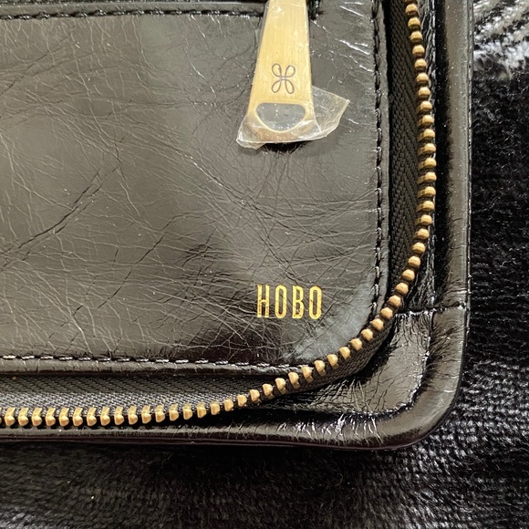 New HOBO Black Leather Wallet - Picture 2 of 4